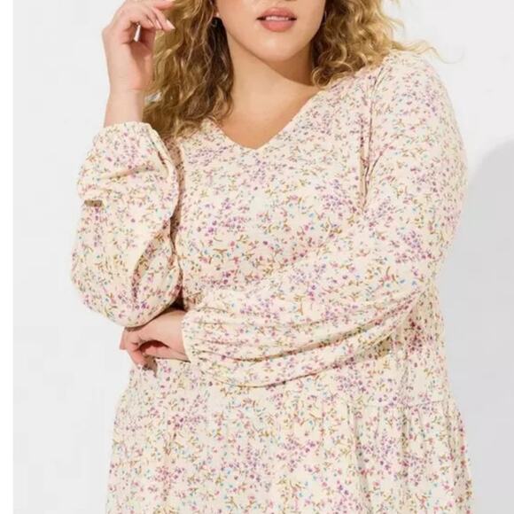 Torrid Texture Jersey V-Neck Long Sleeve Tiered Top size 0 S - Picture 3 of 11